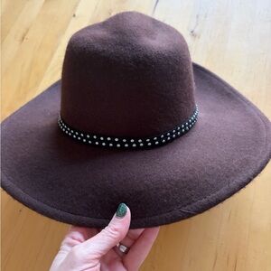 Womens Brown Wide Brim Felt Hat with Studded Band